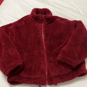 Zip up fleece jacket burgundy color adjustable bottom